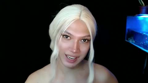 Snapshot of aphr0dite_x chatting on January 6, 11:29 am Roman Goddess online show from January 6, 11:29 am