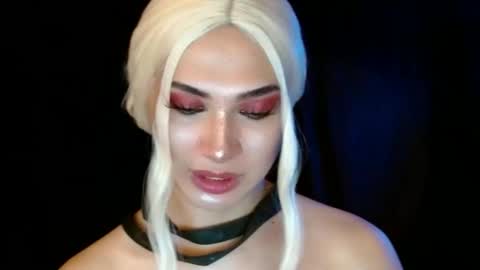 Snapshot of aphr0dite_x chatting on January 7, 6:38 am Roman Goddess online show from January 7, 6:38 am