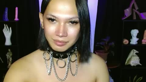 Snapshot of aphr0dite_x chatting on January 31, 2:07 pm Roman Goddess online show from January 31, 2:07 pm