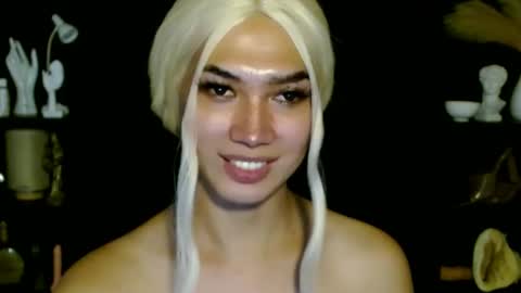 Snapshot of aphr0dite_x chatting on February 26, 8:15 am Roman Goddess online show from February 26, 8:15 am