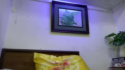 Snapshot of aphr0dite_x chatting on October 9, 5:16 am Roman Goddess online show from October 9, 5:16 am