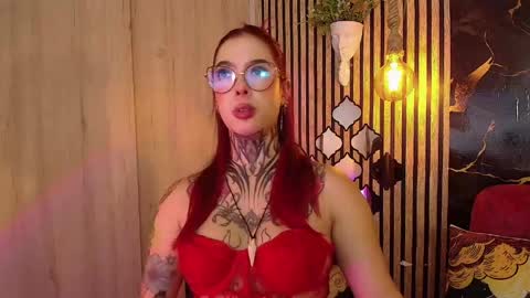 Snapshot of aphrodite__bloom chatting on June 6, 11:09 pm aphrodite__bloom online show from June 6, 11:09 pm