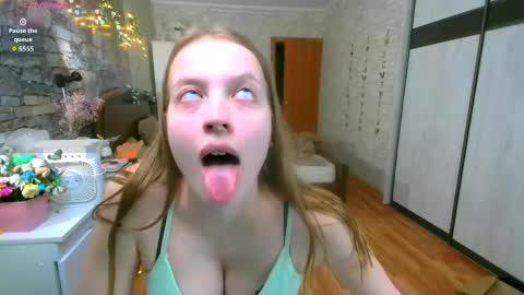 Snapshot of aphrodite_wow_ chatting on May 8, 4:34 pm Aphrodite online show from May 8, 4:34 pm