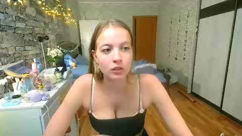 Snapshot of aphrodite_wow_ chatting on June 16, 12:08 pm Aphrodite online show from June 16, 12:08 pm