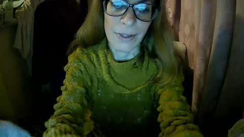 Snapshot of aphrodity_rox chatting on July 5, 11:23 pm Aphrodity Rox online show from July 5, 11:23 pm