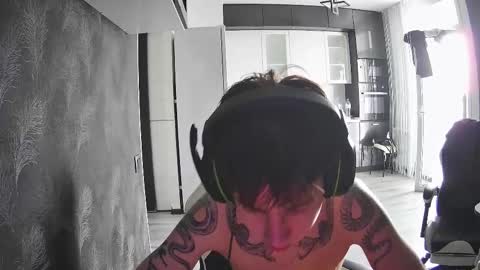 Snapshot of aplant_ chatting on September 15, 12:38 pm aplant_ online show from September 15, 12:38 pm