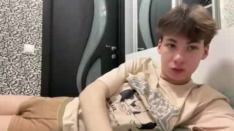 aplant_ online show from October 22, 10:42 pm