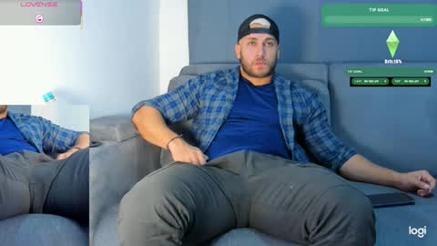 Snapshot of apolo_strange chatting on October 21, 9:15 pm apolo_strange online show from October 21, 9:15 pm