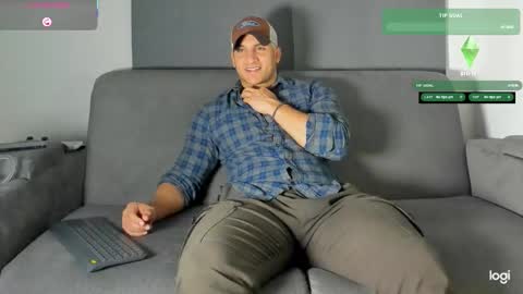 Snapshot of apolo_strange chatting on December 2, 11:23 pm apolo_strange online show from December 2, 11:23 pm