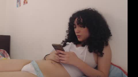 Snapshot of apolosbitch chatting on December 12, 7:26 pm Nix online show from December 12, 7:26 pm