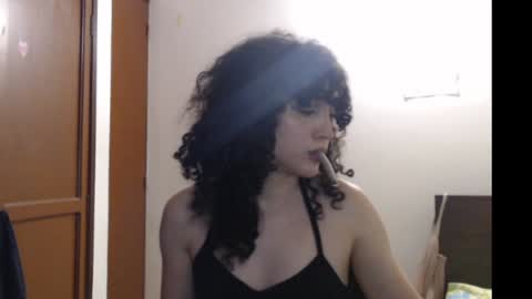 Snapshot of apolosbitch chatting on January 9, 10:41 pm Nix online show from January 9, 10:41 pm