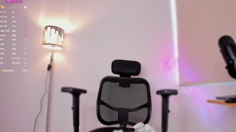 Snapshot of apoteosis_ chatting on December 9, 2:49 pm Apo online show from December 9, 2:49 pm