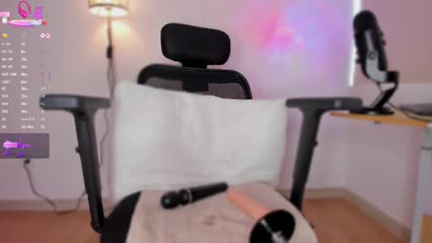 Snapshot of apoteosis_ chatting on February 1, 2:13 pm Apo online show from February 1, 2:13 pm