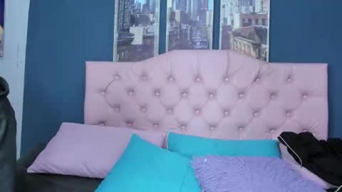 sofi y kevin online show from September 19, 2:02 am