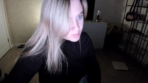 Snapshot of appleyummybuns chatting on November 4, 7:02 pm appleyummybuns online show from November 4, 7:02 pm