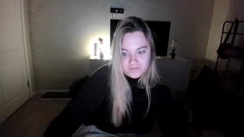 Snapshot of appleyummybuns chatting on November 11, 4:12 am appleyummybuns online show from November 11, 4:12 am