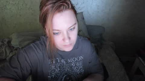 Snapshot of appleyummybuns chatting on February 7, 12:53 pm appleyummybuns online show from February 7, 12:53 pm