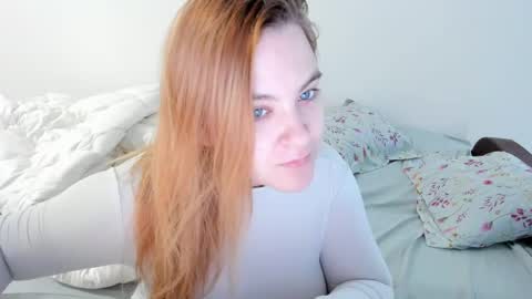 Snapshot of appleyummybuns chatting on May 4, 12:01 pm appleyummybuns online show from May 4, 12:01 pm