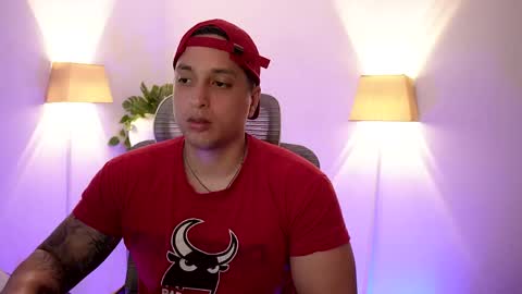 Snapshot of appolo_allen chatting on May 19, 9:43 pm insta appolo master online show from May 19, 9:43 pm
