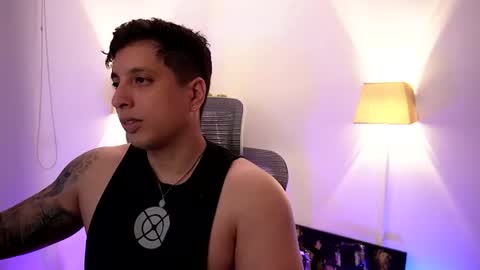 Snapshot of appolo_allen chatting on July 7, 11:53 pm insta appolo master online show from July 7, 11:53 pm