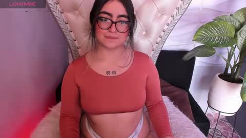 apprilfoxx online show from September 13, 3:12 pm