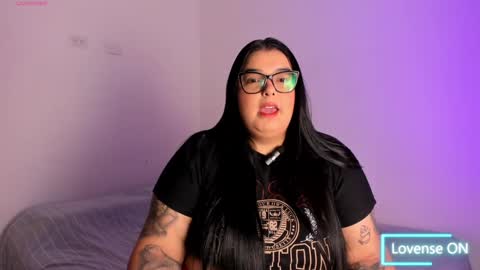 Snapshot of apriilpeach_ chatting on January 10, 10:25 pm Maria online show from January 10, 10:25 pm