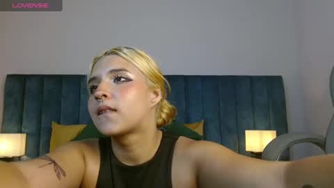 Snapshot of april__bunny chatting on January 22, 9:43 pm April Bunny online show from January 22, 9:43 pm