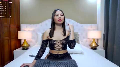 Snapshot of april_derricks chatting on December 4, 1:48 am April online show from December 4, 1:48 am