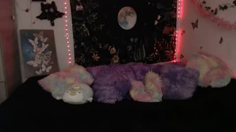 Snapshot of april_l6 chatting on July 3, 10:38 pm april_l6 online show from July 3, 10:38 pm