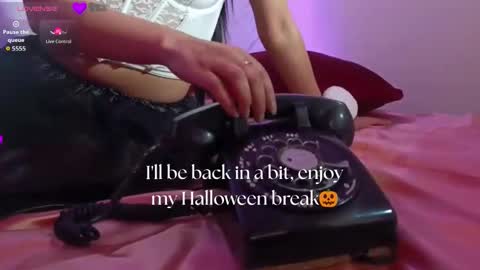 A P R I L online show from October 16, 12:06 pm