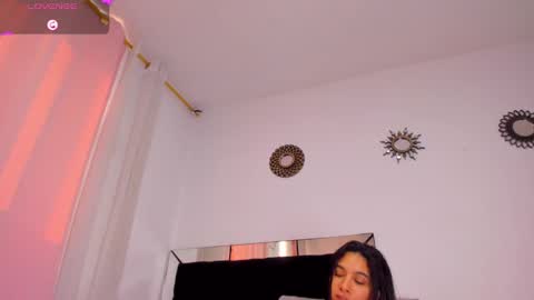 Snapshot of apriladamson_ chatting on December 8, 9:19 pm April online show from December 8, 9:19 pm