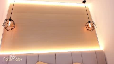 Snapshot of aprilalen chatting on November 10, 6:45 am April online show from November 10, 6:45 am