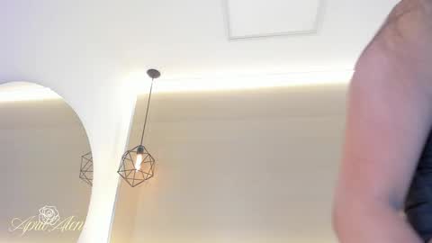 Snapshot of aprilalen chatting on November 17, 6:52 am April online show from November 17, 6:52 am