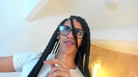 aprill_fox online show from March 11, 4:32 am