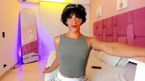 aprill_fox online show from October 7, 8:50 pm