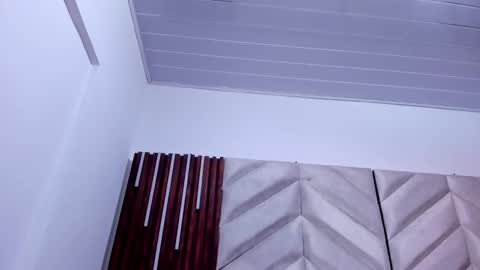 Aprill Vagner online show from February 14, 3:25 am