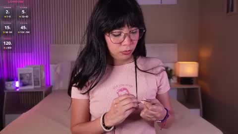 aprilqueenie online show from July 23, 7:56 pm
