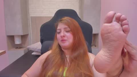 Snapshot of aprilricci chatting on July 6, 6:32 pm aprilricci online show from July 6, 6:32 pm