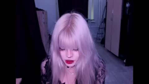 Alice D online show from April 16, 9:39 pm