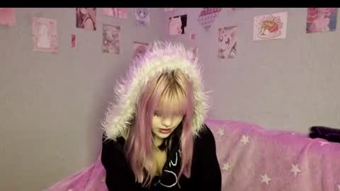 Snapshot of aprilspark chatting on June 14, 7:49 pm Alice D online show from June 14, 7:49 pm