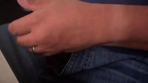 Snapshot of aq9166 chatting on December 12, 11:25 pm artistry online show from December 12, 11:25 pm