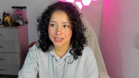 Snapshot of aqua_emilly chatting on November 22, 12:20 am aqua emilly online show from November 22, 12:20 am