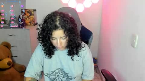 aqua emilly online show from February 20, 11:05 pm