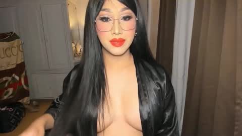 Snapshot of aqueenofcumxx chatting on March 14, 7:19 pm Alicia online show from March 14, 7:19 pm