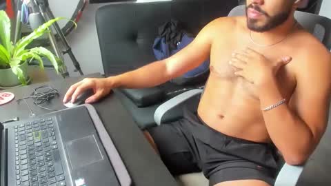 T. online show from February 3, 4:34 pm