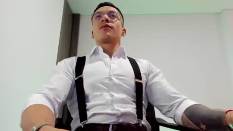 Jonathan online show from June 14, 6:32 pm