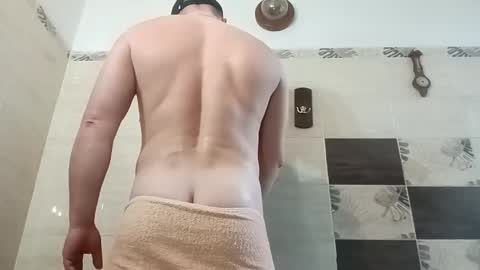 Snapshot of aquinn2000 chatting on February 26, 6:37 am aquinn2000 online show from February 26, 6:37 am