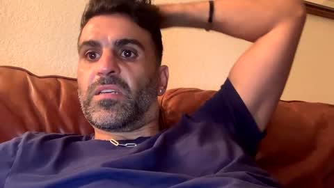 Snapshot of arabguy1988 chatting on October 2, 8:10 am CaliArab online show from October 2, 8:10 am