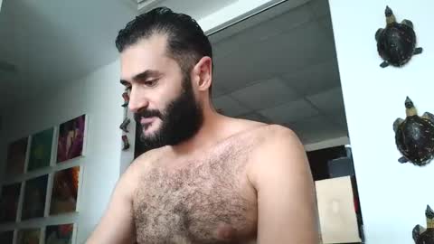 Snapshot of arabhairy90 chatting on December 6, 9:43 am hairycub online show from December 6, 9:43 am