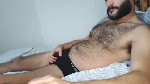 Snapshot of arabhairy90 chatting on March 10, 3:09 pm hairycub online show from March 10, 3:09 pm